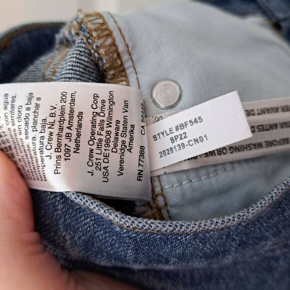 J. Crew Women's 10" Demi-Boot Crop Jean in Stone Street Wash size 28 - Picture 9 of 9